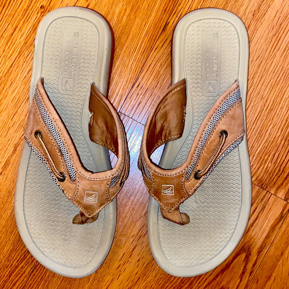 Kids Sperry flip flops